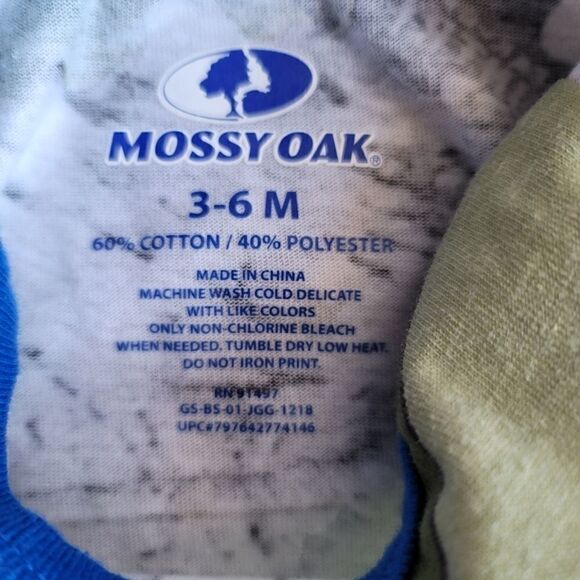 Mossy oak camo fishing shirt onesie hunting buddy - Picture 3 of 4